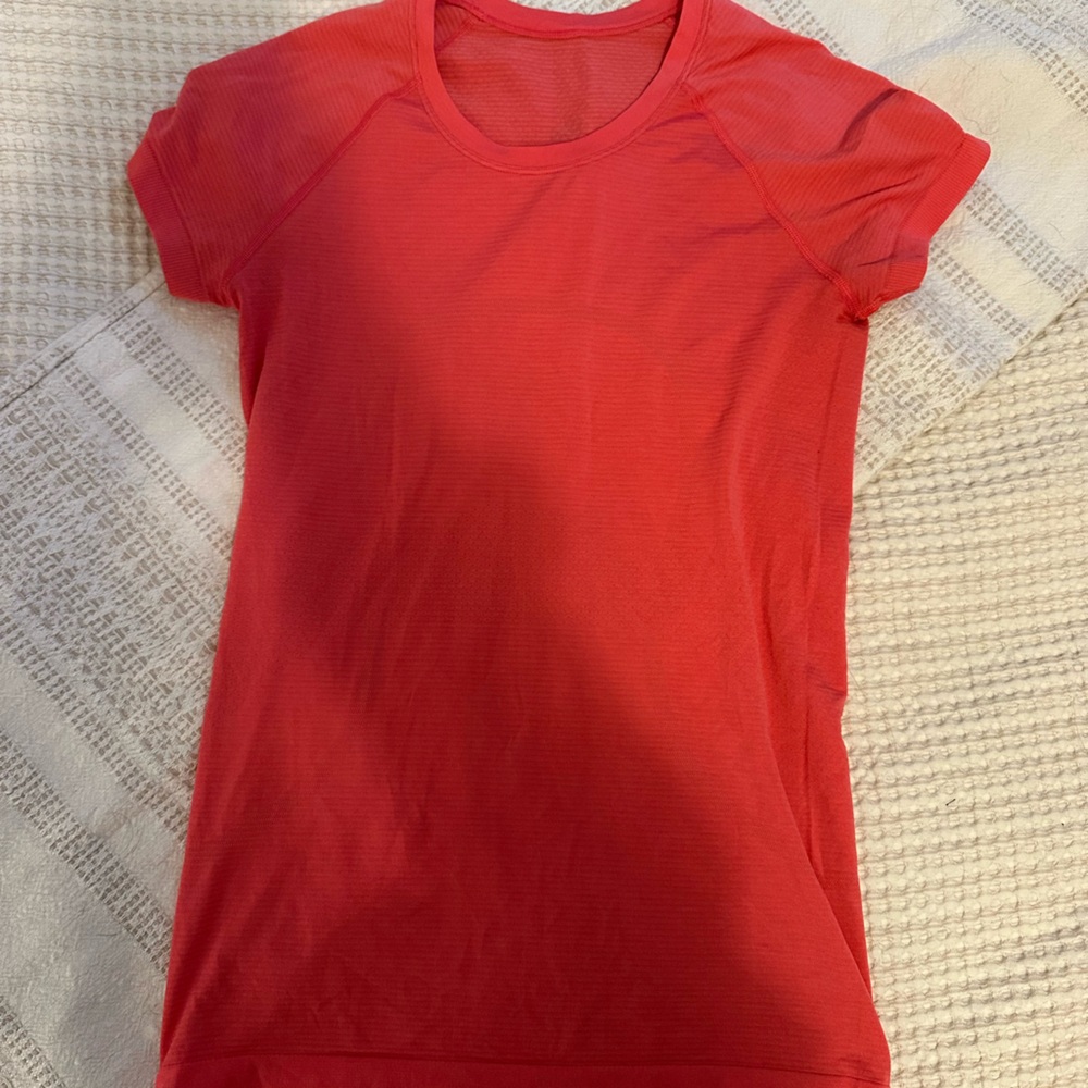 Lululemon’s short sleeve swiftly